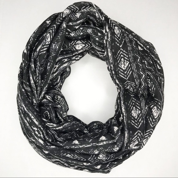 Maurices Accessories - Maurice’s Black & White Geometric Infinity Scarf